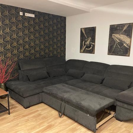 Propeller Gaestehaus Eg Епинген Екстериор снимка