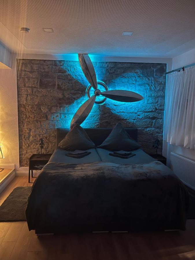 Propeller Gaestehaus Eg Епинген Екстериор снимка